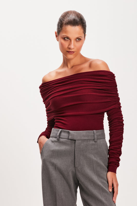 BLUSA TRICOT DRAPEADA OMBRO A OMBRO BORDÔ (8080366207203)