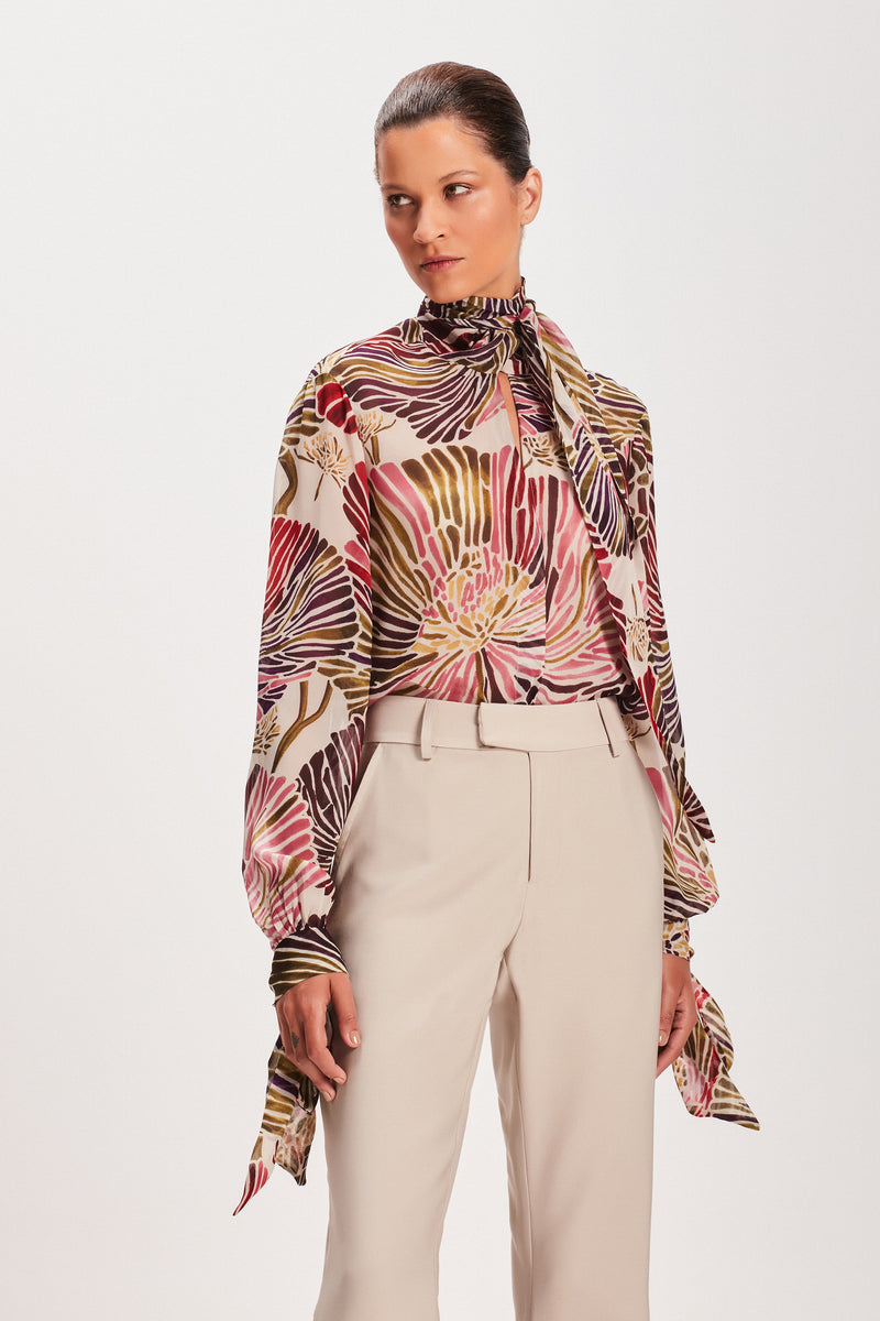 CAMISA LAÇO FLORAL ESTAMPA ROSA (8080367255779)