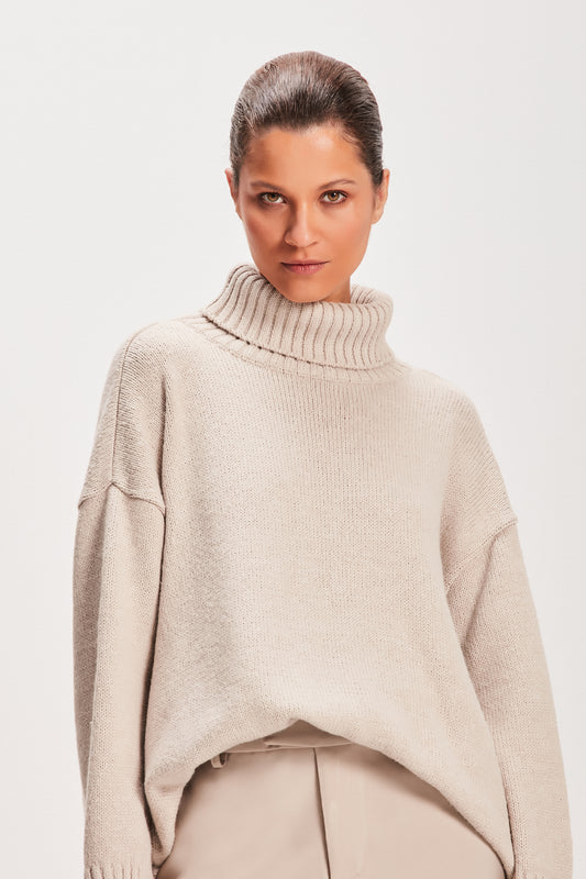 BLUSA TRICOT GOLA ALTA ABERTURA COSTAS BEGE (8080366338275)