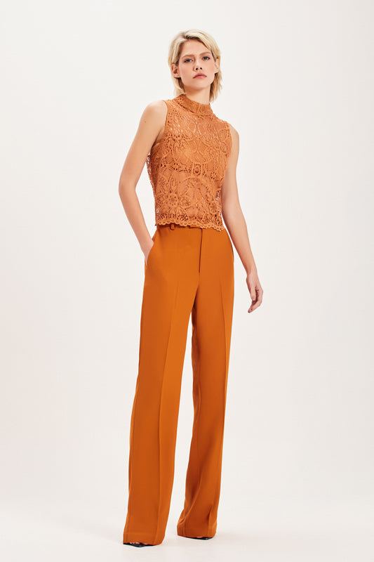 BLUSA CROPPED SEM MANGA RENDA OCRE (8098996846819)