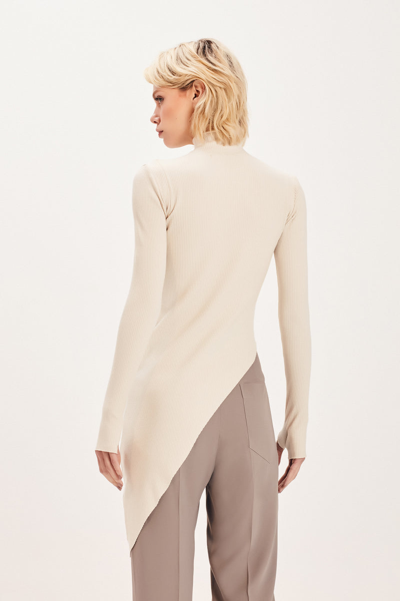 BLUSA ASSIMÉTRICA MALHA CANELADA OFF WHITE (8098996650211)