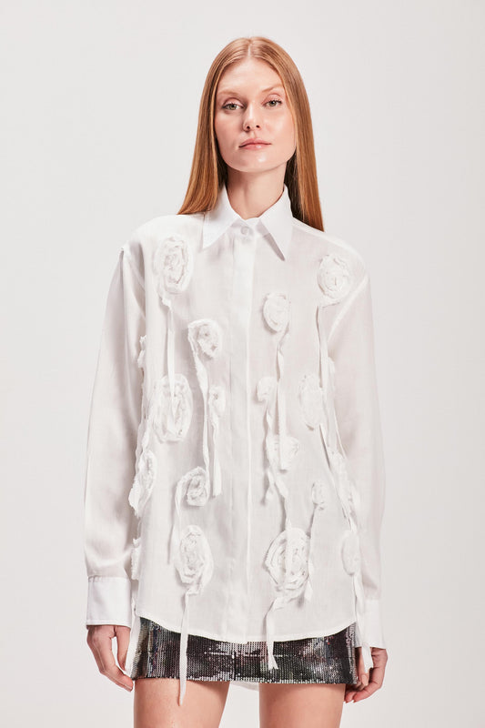 CAMISA LINHO FLORES APLICADAS OFF WHITE (8127961530595)