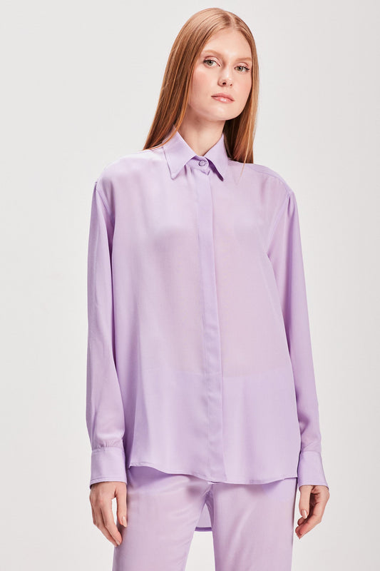 CAMISA SEDA LILÁS (8257061421283)