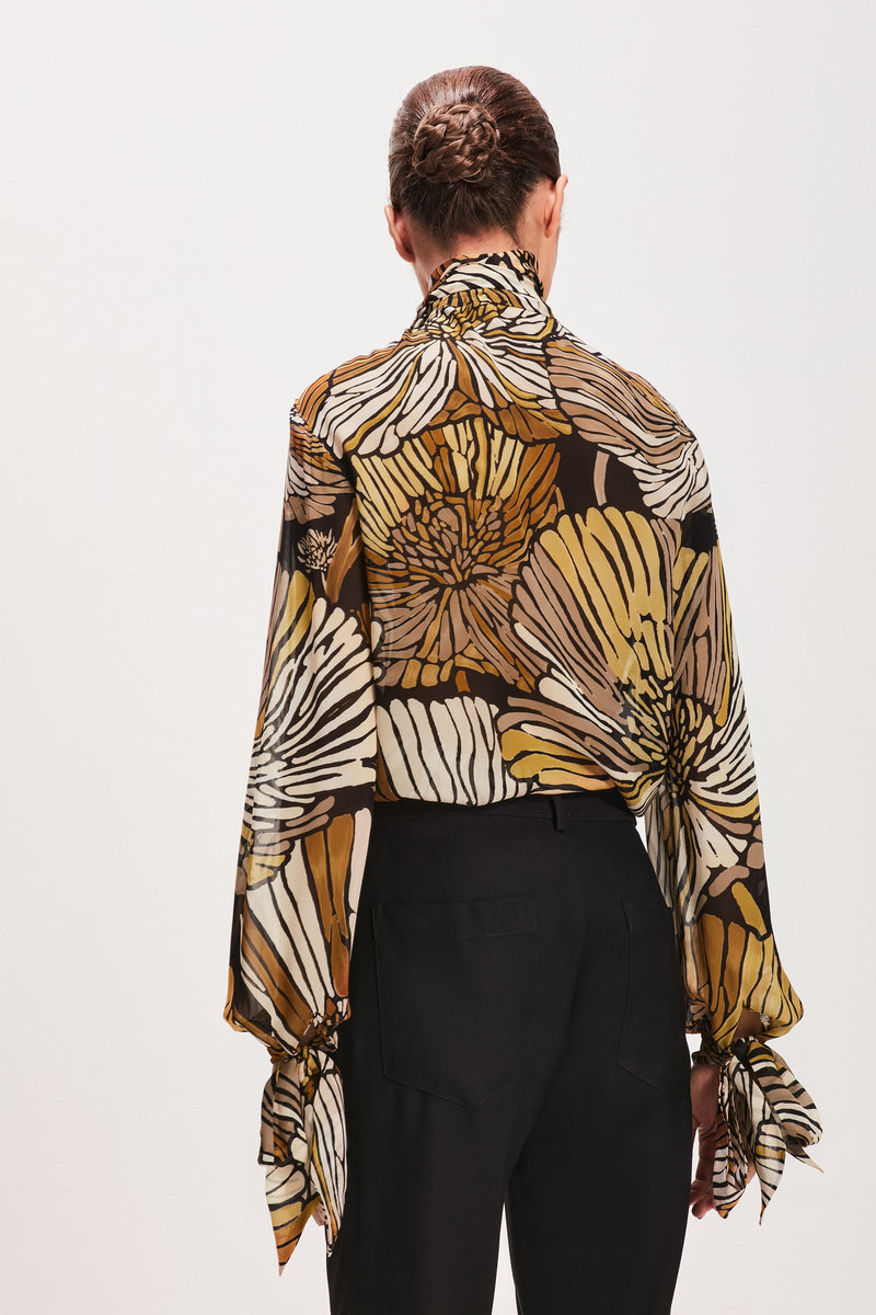 CAMISA LAÇO FLORAL ESTAMPA MARROM (8080367223011)