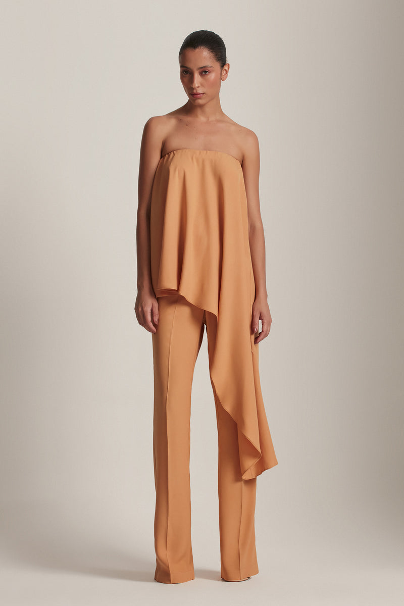 BLUSA TOMARA QUE CAIA ASSIMÉTRICA CREPE BEGE (8143806529763)