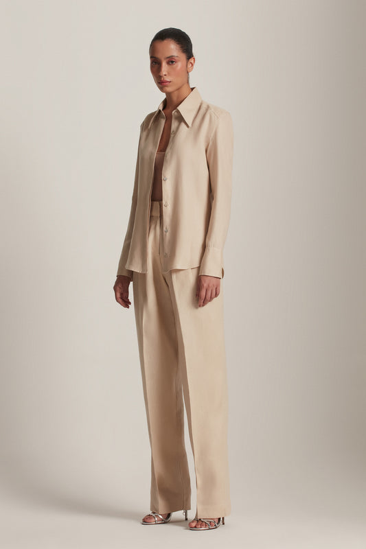 CAMISA ACINTURADA LINHO AREIA (8143808692451)