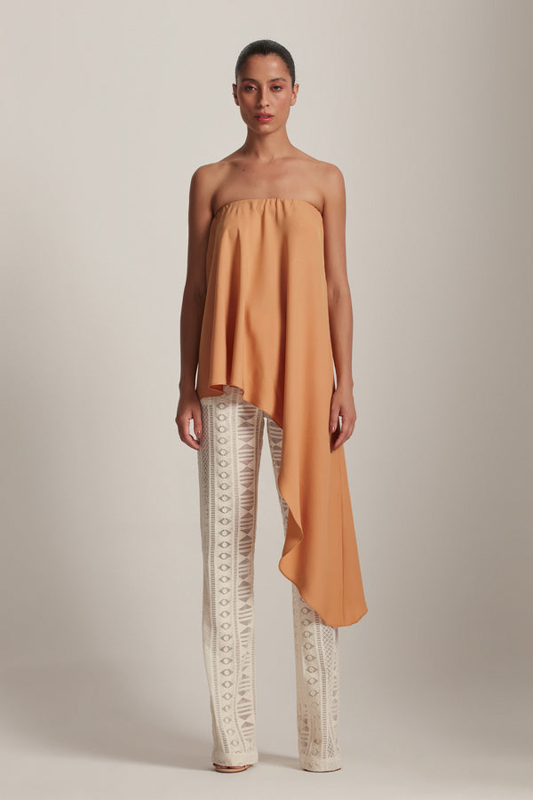 BLUSA TOMARA QUE CAIA ASSIMÉTRICA CREPE BEGE (8143806529763)