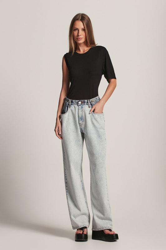 CAMISETA UMA MANGA PRETA (8157846044899)