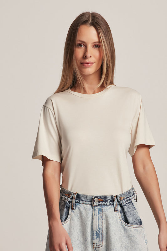 CAMISETA BASICA BEGE (8157845749987)