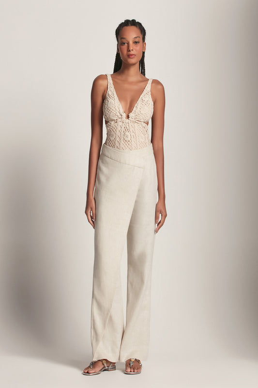 CALÇA LINHO CÓS ASSIMETRICO BEGE (8193355415779)