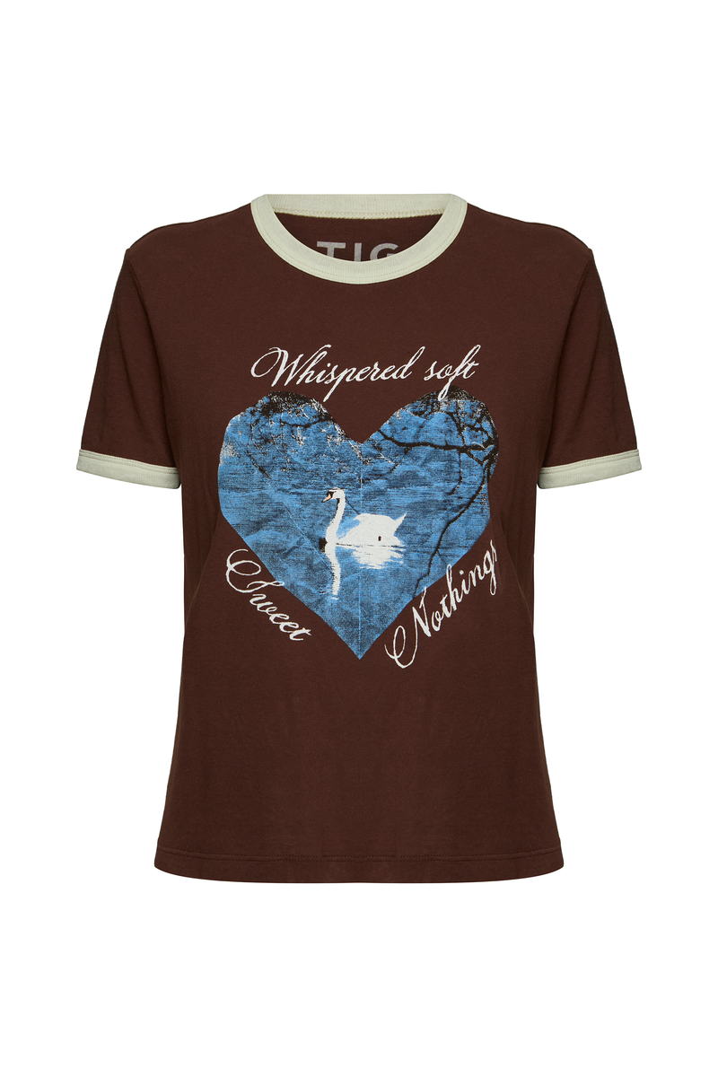 CAMISETA CISNE MALHA MARROM (8980753318115)