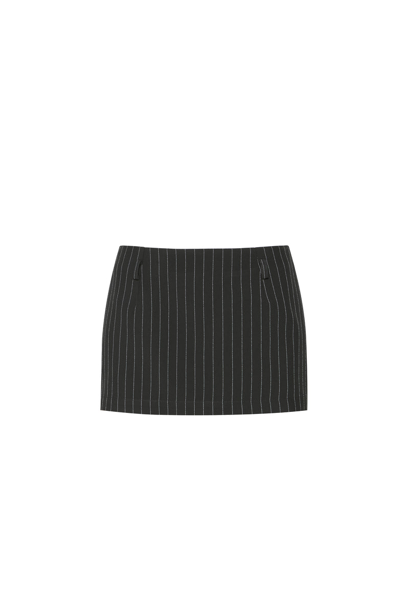 MINI SHORTS SAIA ALFAIATARIA CREPE PATOU RISCA DE GIZ PRETO (8616966455523)