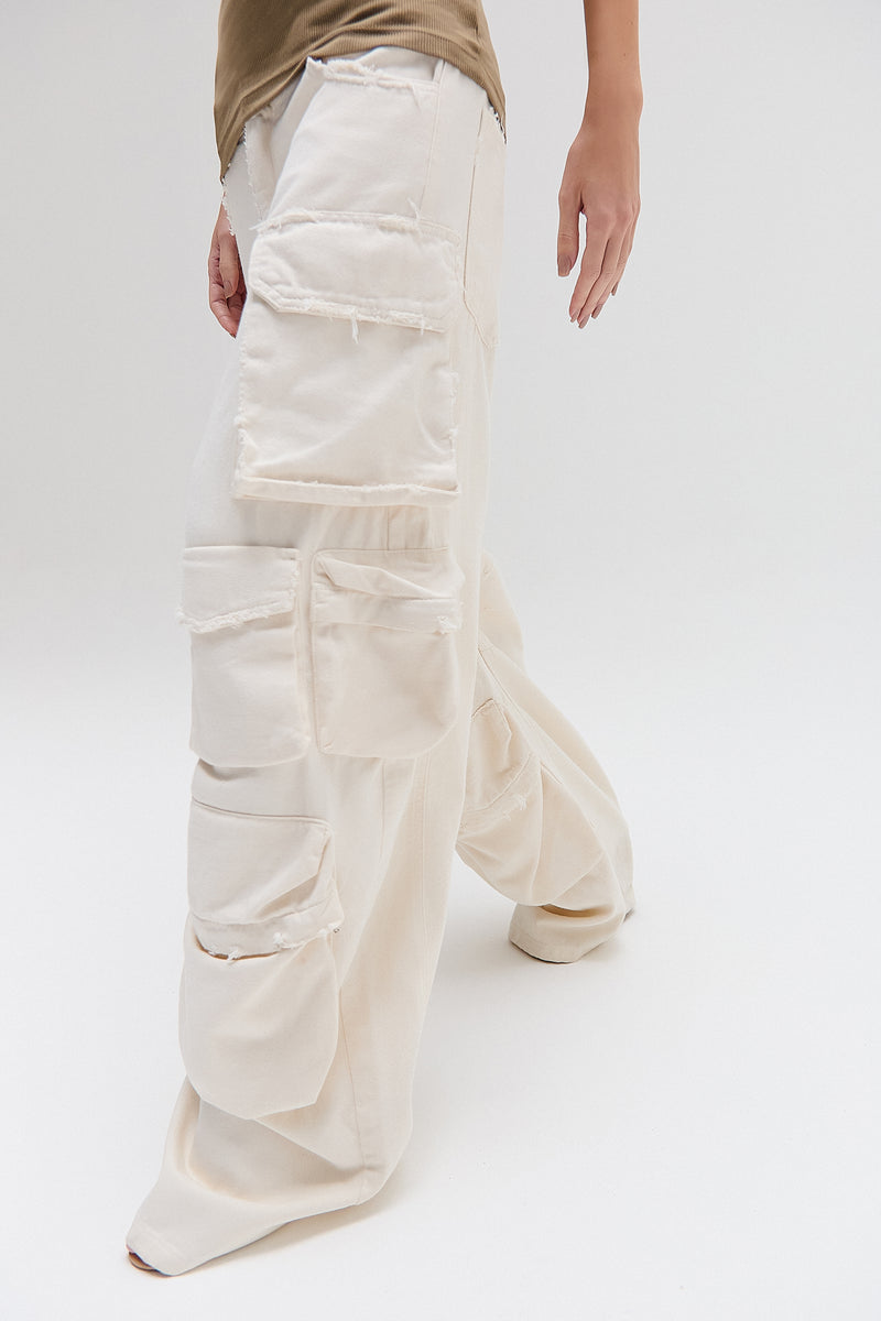 CALÇA CARGO 12 BOLSOS SARJA OFF WHITE (8644102357219)