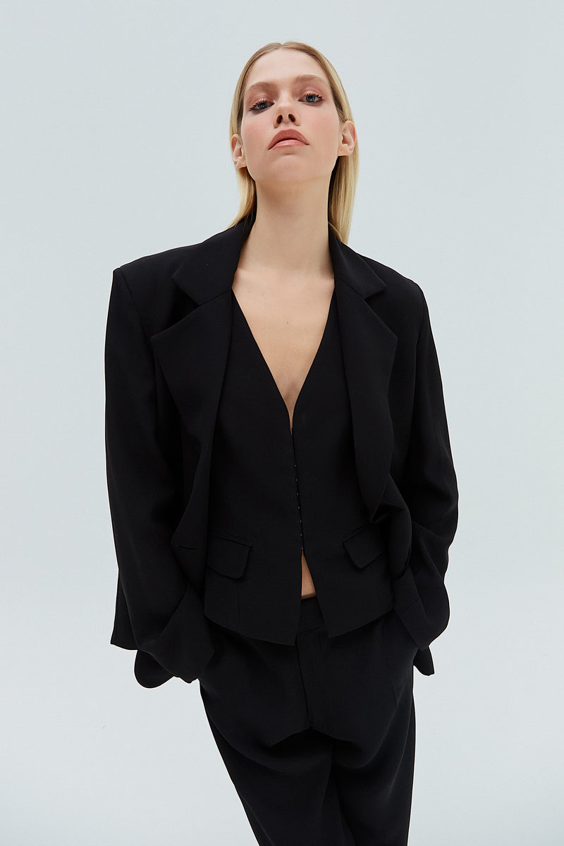 COLETE ALFAIATARIA CREPE PRETO (8319872991459)