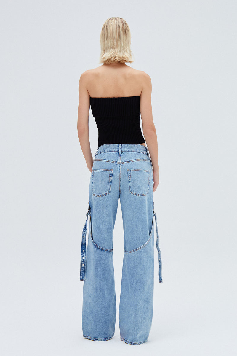 CALÇA JEANS RECORTE PERNA FIVELA LATERAL (8257060831459)