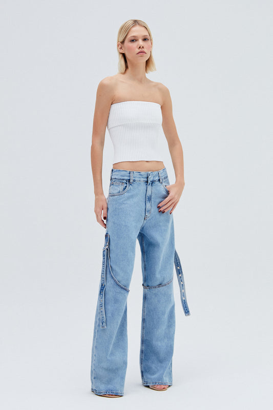 CALÇA JEANS RECORTE PERNA FIVELA LATERAL (8257060831459)