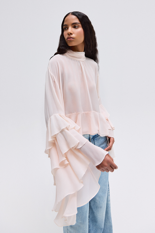 BLUSA GOLA ALTA BABADOS BARRA E MANGAS GEORGETE ROSA CLARO (8765747888355)