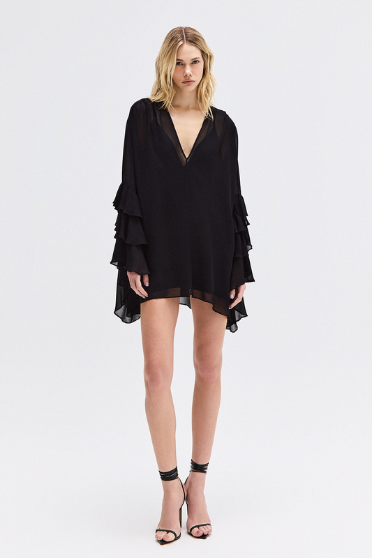 VESTIDO CURTO DECOTE V BABADOS MANGAS GEORGETE PRETO (8765750378723)