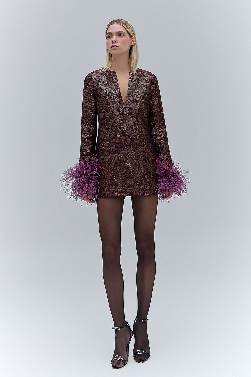 VESTIDO CURTO JACQUARD BORDô PLUMAS (8470124200163)