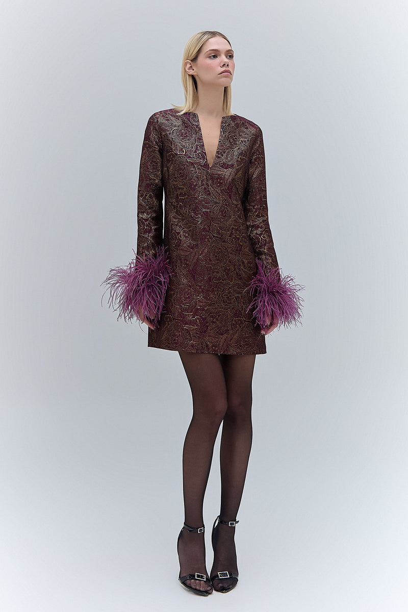 VESTIDO CURTO JACQUARD BORDô PLUMAS (8470124200163)