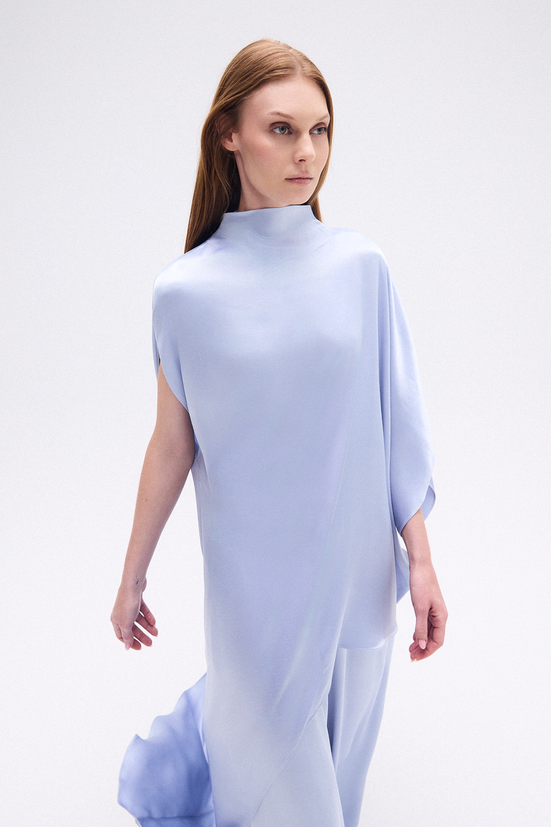 BLUSA KAFTAN ASSIMÉTRICA CETIM AZUL (8748924666083)