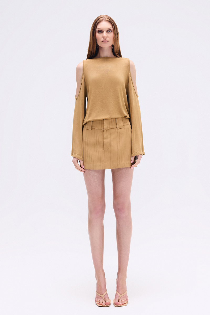 MINI SAIA ALFAIATARIA CREPE PATOU RISCA DE GIZ CARAMELO