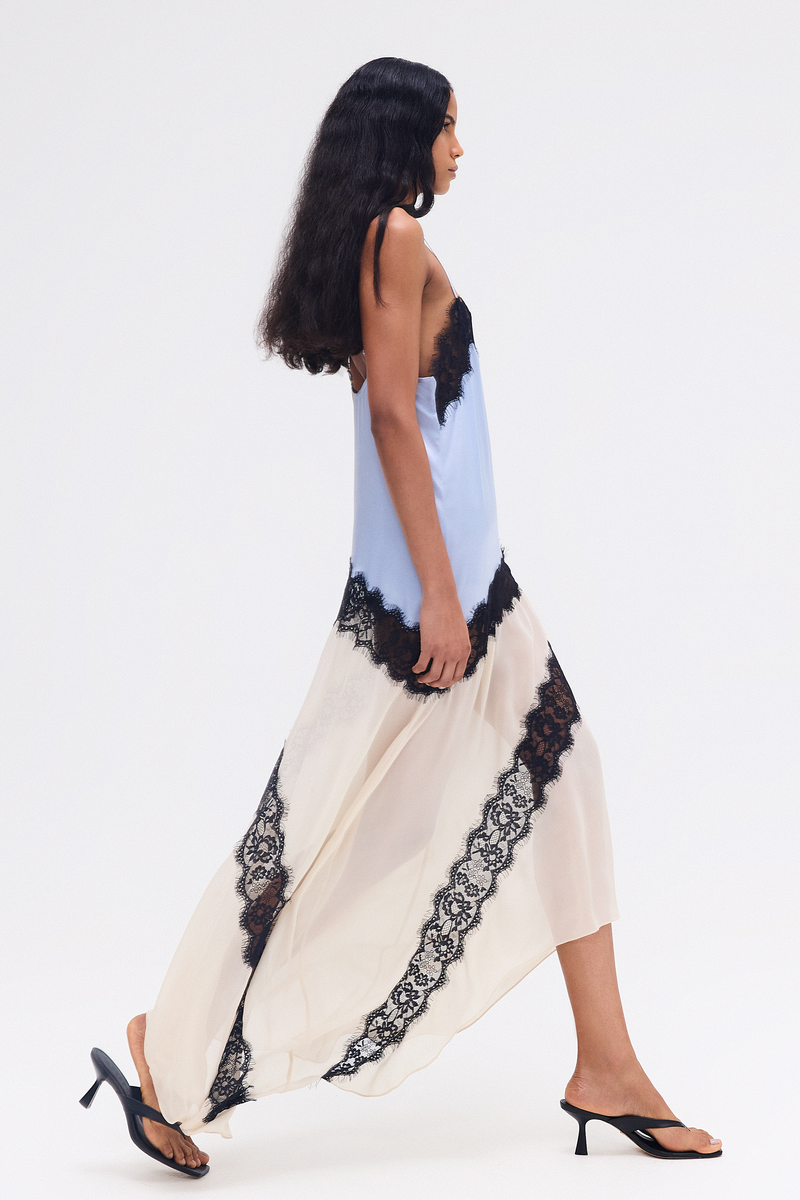 VESTIDO LONGO CETIM AZUL E GGT BEGE RENDA PRETA (8748927353059)