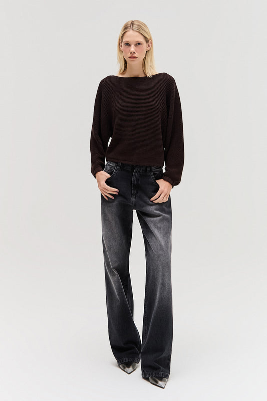BLUSA DECOTE CANOA COSTAS ABERTAS TRICOT MARROM (8579900735715)