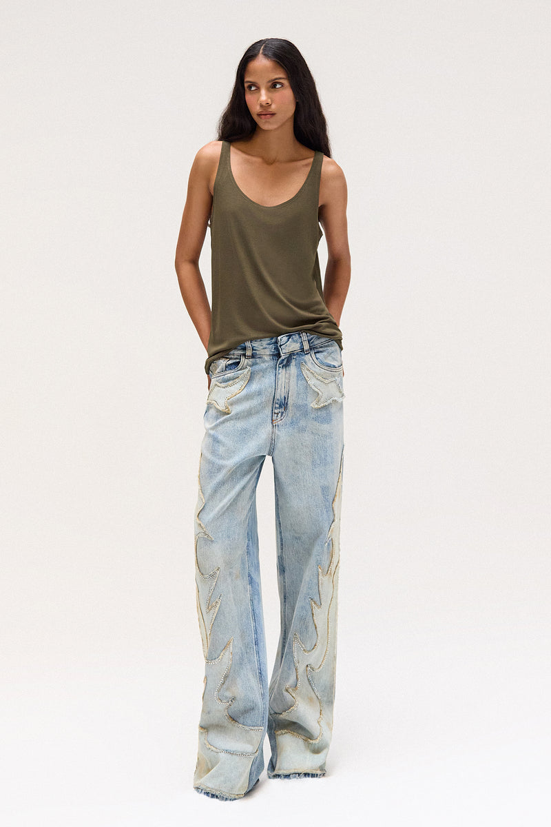 CALÇA JEANS APLICAÇÃO FOGO (8700259827939)