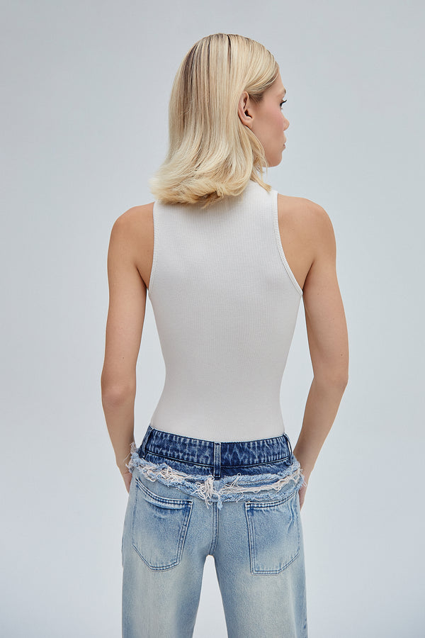 BLUSA GOLA ALTA SEM MANGA MALHA BEGE (8362926801123)