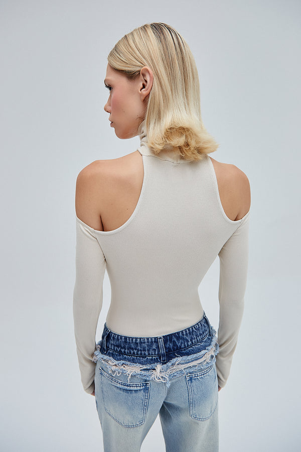 BLUSA DECOTE GOLA FALSA MALHA BEGE (8362926506211)
