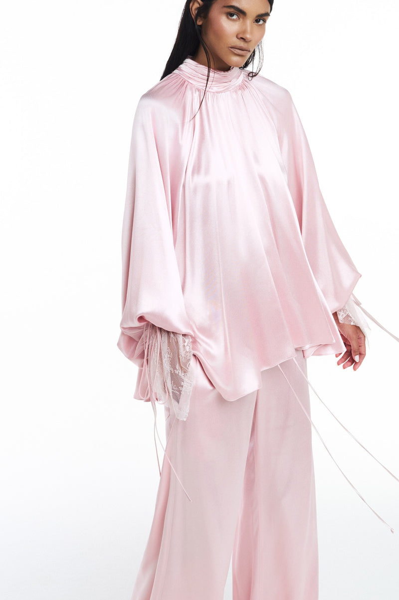 BLUSA GOLA ALTA DRAPEADA CETIM ROSA PUNHO RENDA (8809476522211)