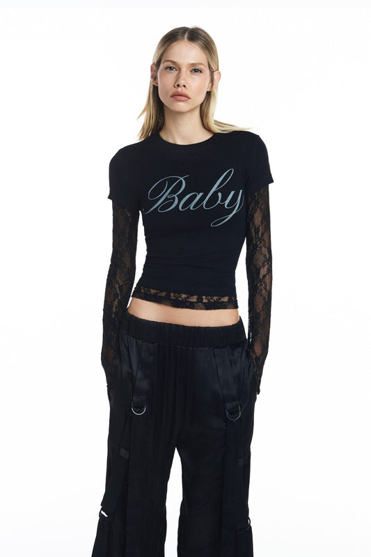 CAMISETA SOBREPOSIÇÃO MANGA RENDA PRETA BABY (8809477374179)