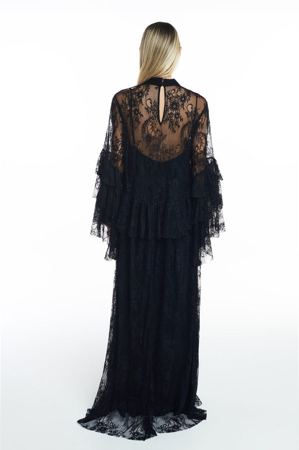 VESTIDO LONGO GOLA ALTA BABADOS CINTURA E MANGAS RENDA PRETA (8809478979811)
