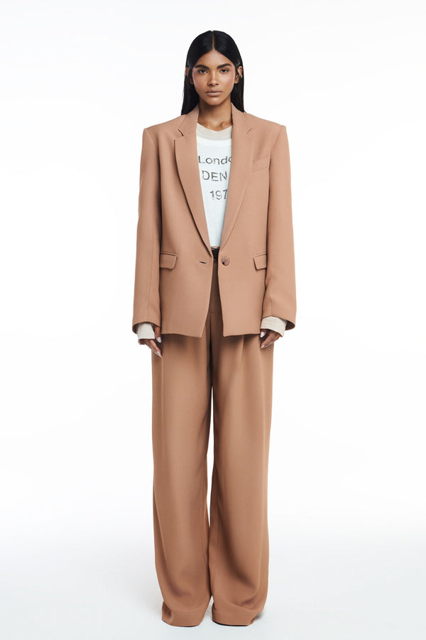 BLAZER ALFAIATARIA CREPE PATOU MARROM MOCHA (8809476096227)