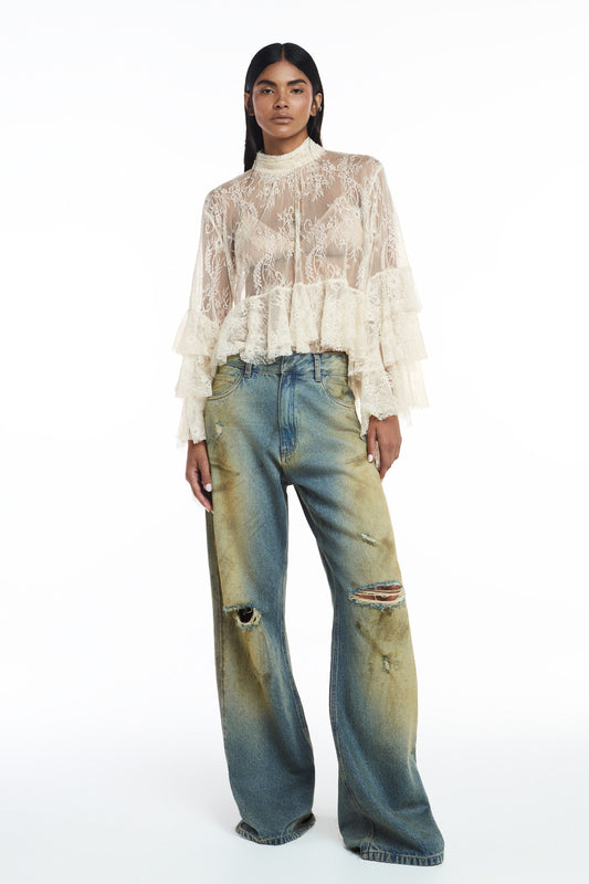 BLUSA GOLA ALTA BABADOS BARRA E MANGAS RENDA OFF WHITE (8809476391139)