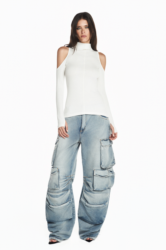 BLUSA GOLA ALTA ABERTURA OMBRO MALHA OFF WHITE