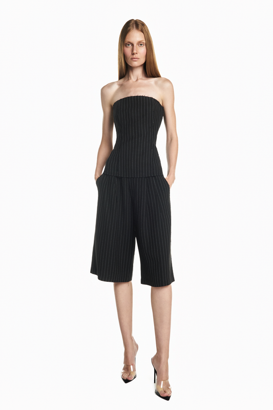 BERMUDA ALFAIATARIA A FIO HEAVY PATOU RISCA DE GIZ