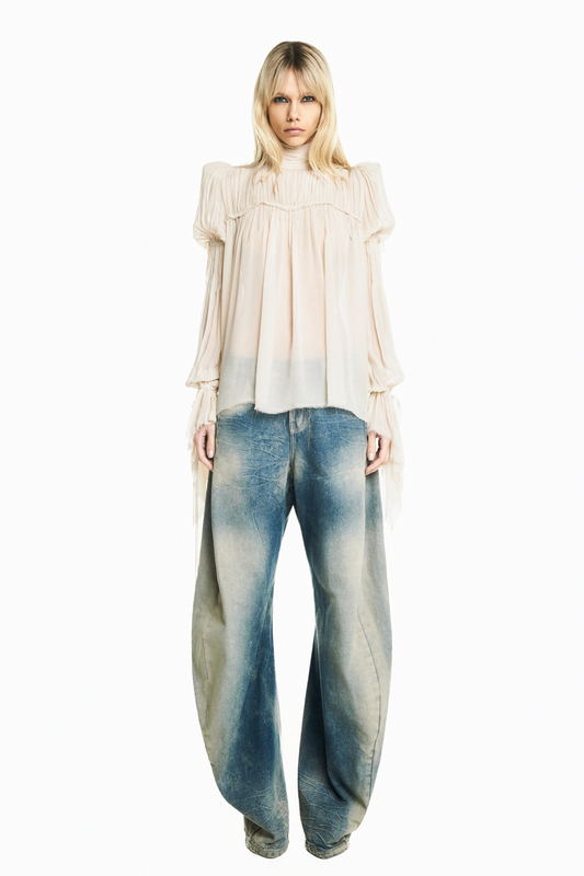 CALÇA JEANS MANCHADA PERNA MONTARIA