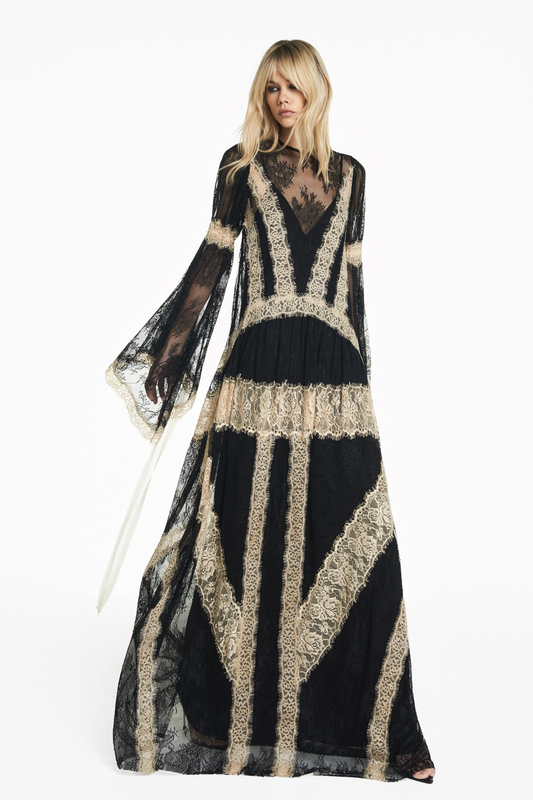 VESTIDO LONGO COM MANGA RENDA PRETA COM RENDA BEGE