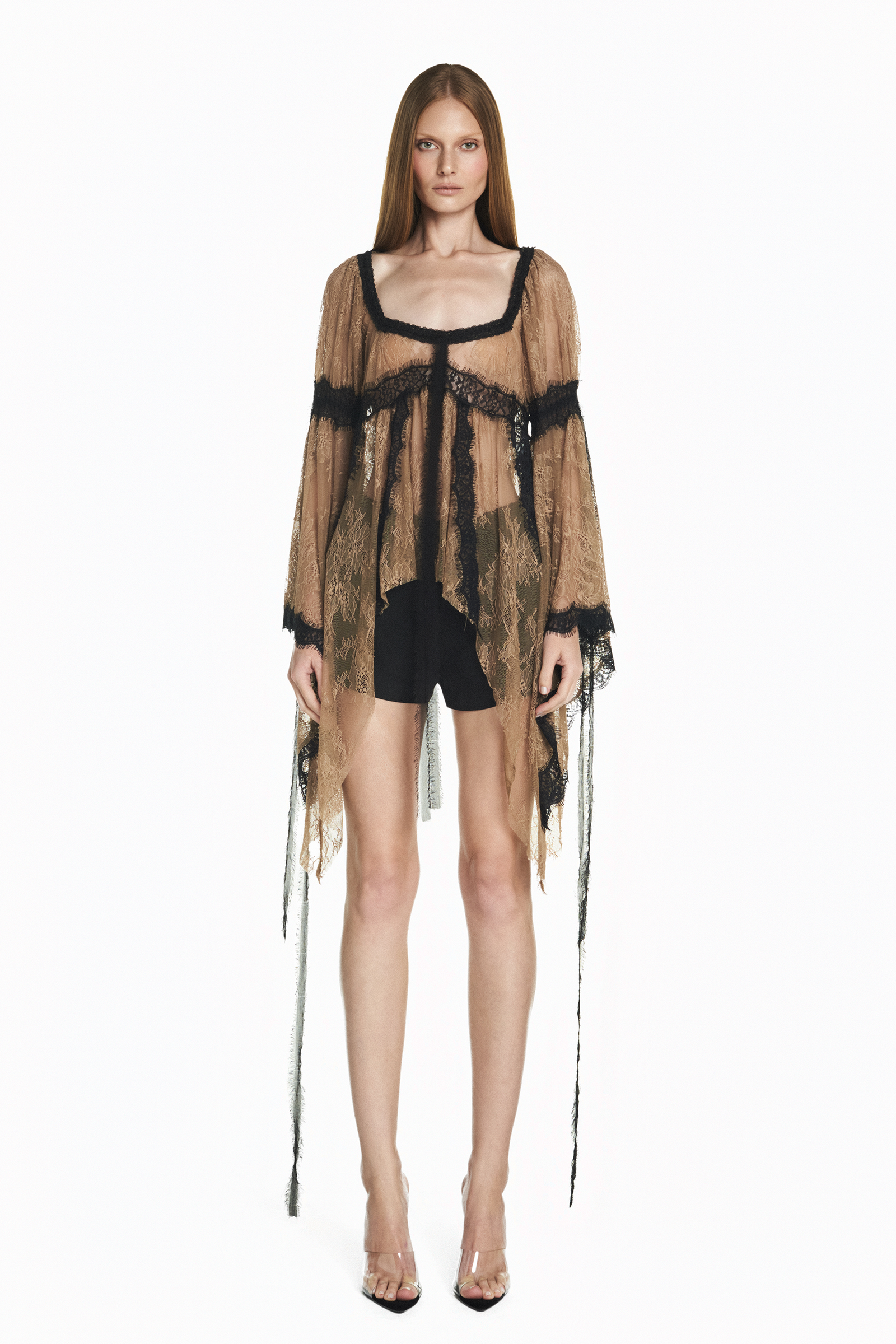 SHORTS ALFAIATARIA A FIO HEAVY PATOU PRETO – TIG STORE