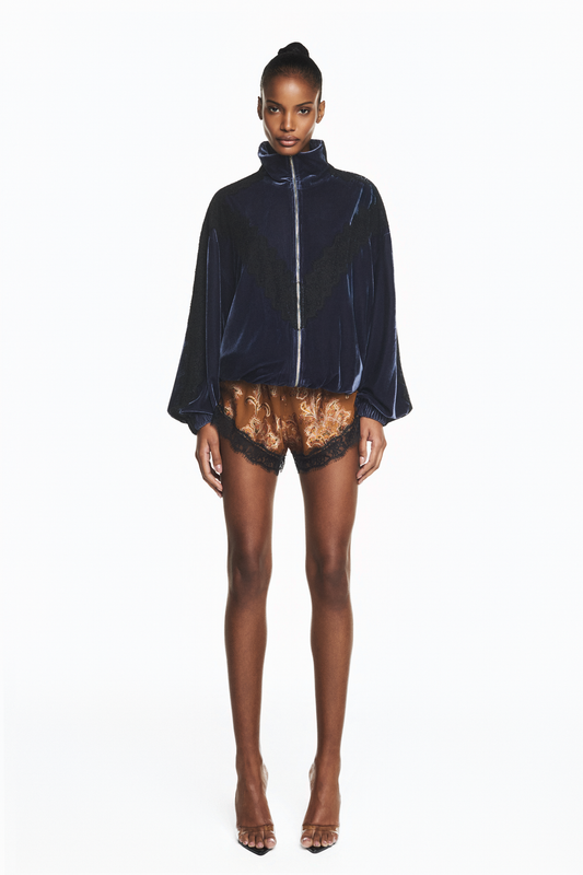 SHORTS ELÁSTICO CÓS GEORGETE DEVORÊ OCRE RENDA PRETA