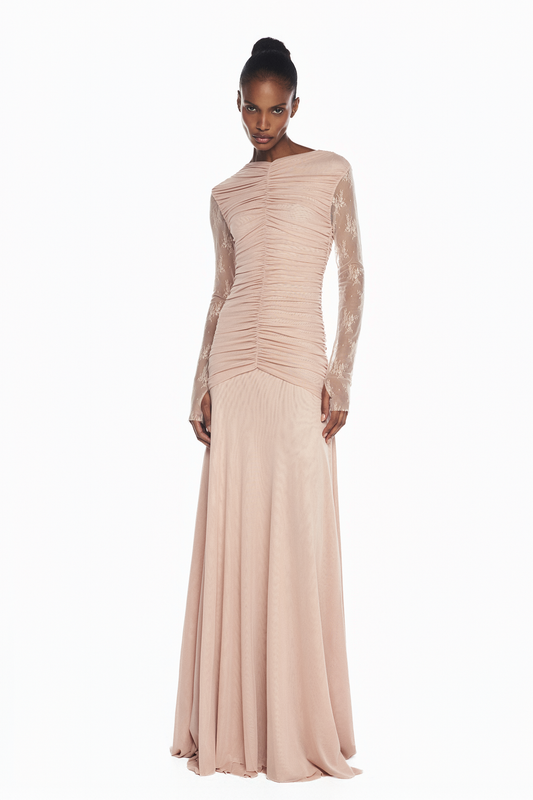 VESTIDO LONGO MANGA LONGA RENDA CORPO DRAPEADO TULE ROSA