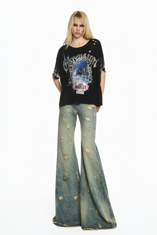CALÇA JEANS FLARE BOCA DE SINO MANCHADA RASGOS