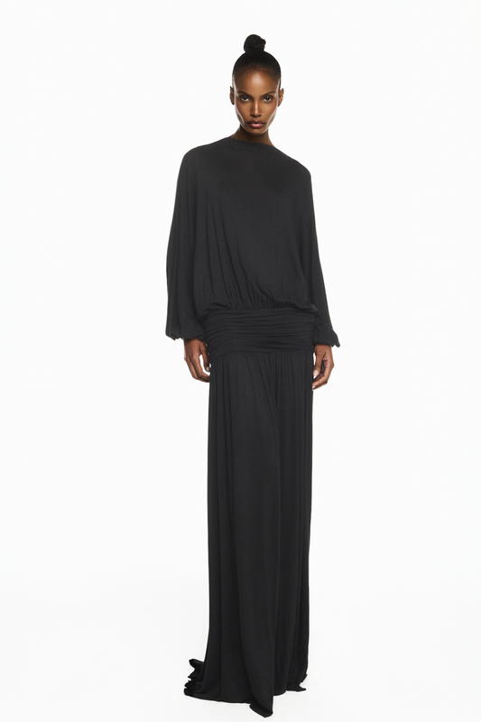 VESTIDO LONGO AMPLO PALA DRAPEADA QUADRIL DECOTE COSTAS MALHA PRETA