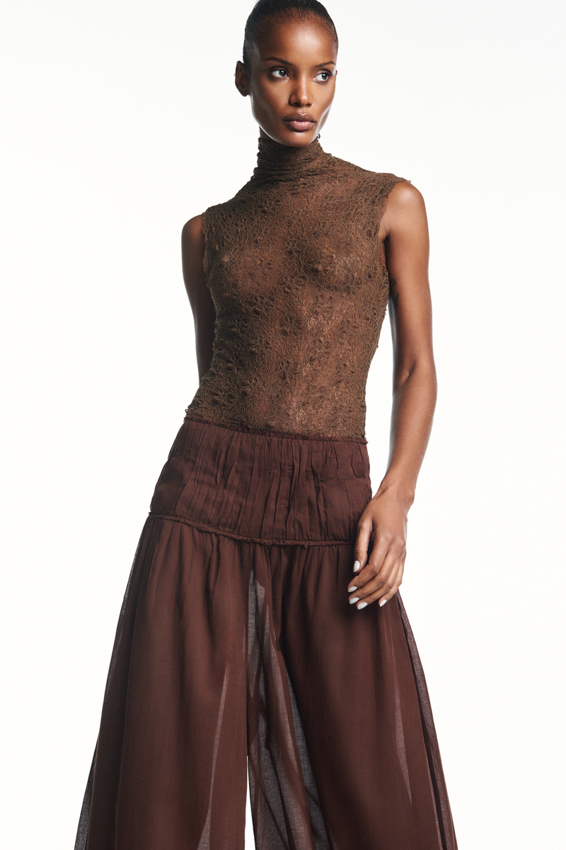 BLUSA SEM MANGA GOLA ALTA RENDA MARROM (8980751941859)