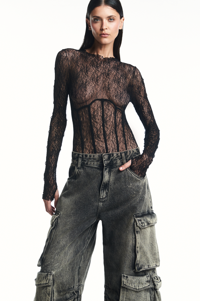 BODY MANGA LONGA RECORTES RENDA PRETO (8980752302307)