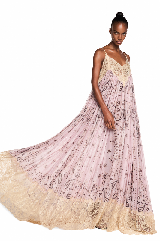 VESTIDO LONGO ALÇA DECOTE BARRA RENDA BEGE TULE BANDANA ROSA