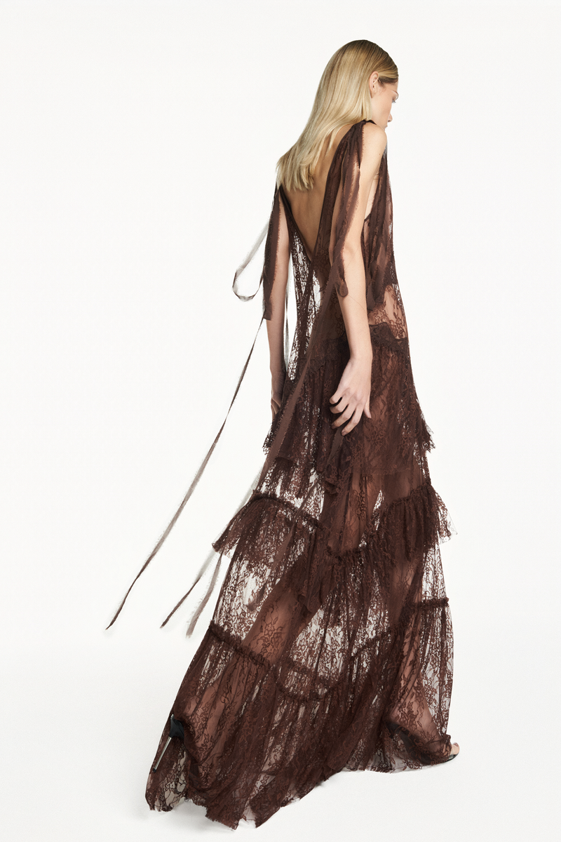 VESTIDO LONGO ALÇA BABADOS RENDA MARROM