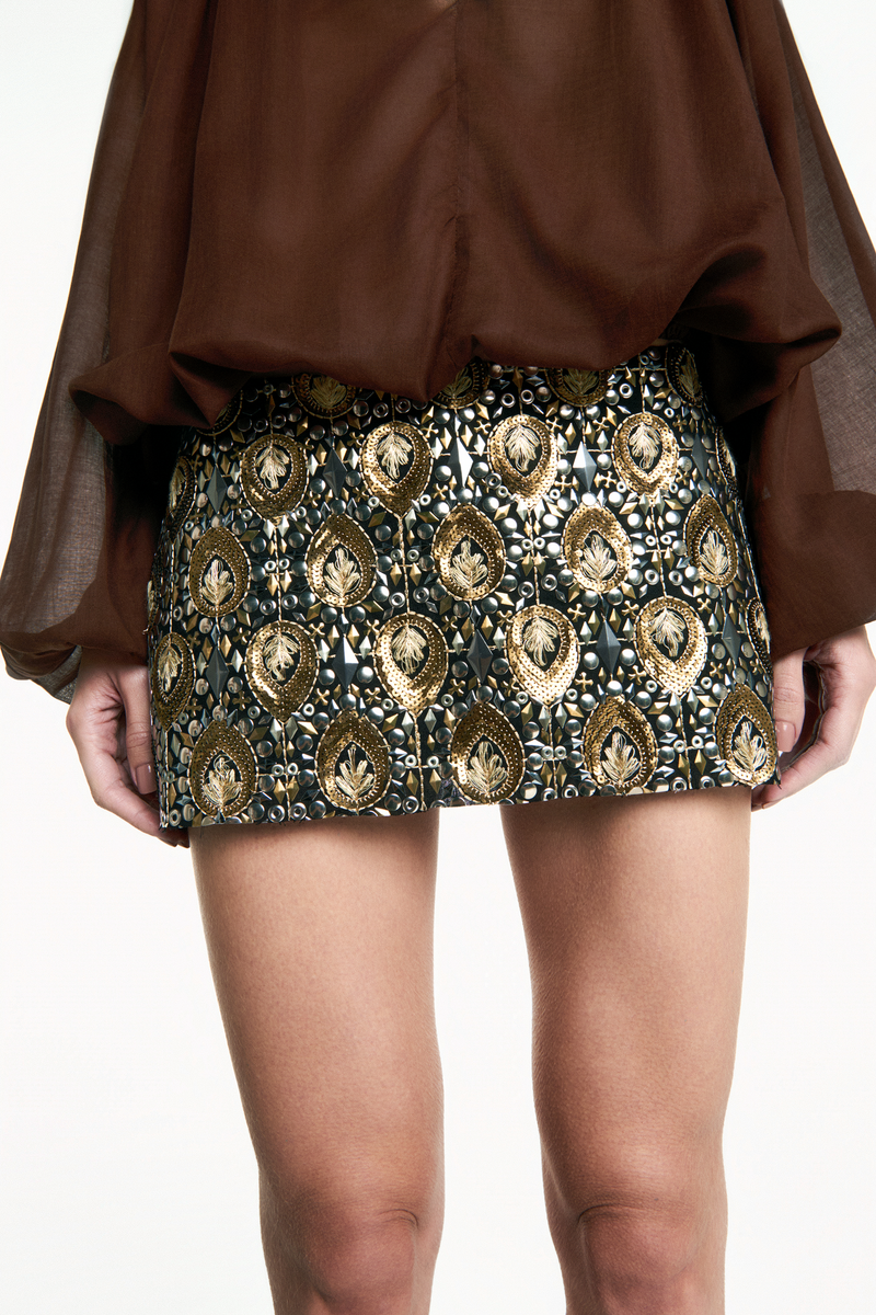 MINI SAIA BORDADO E METAIS